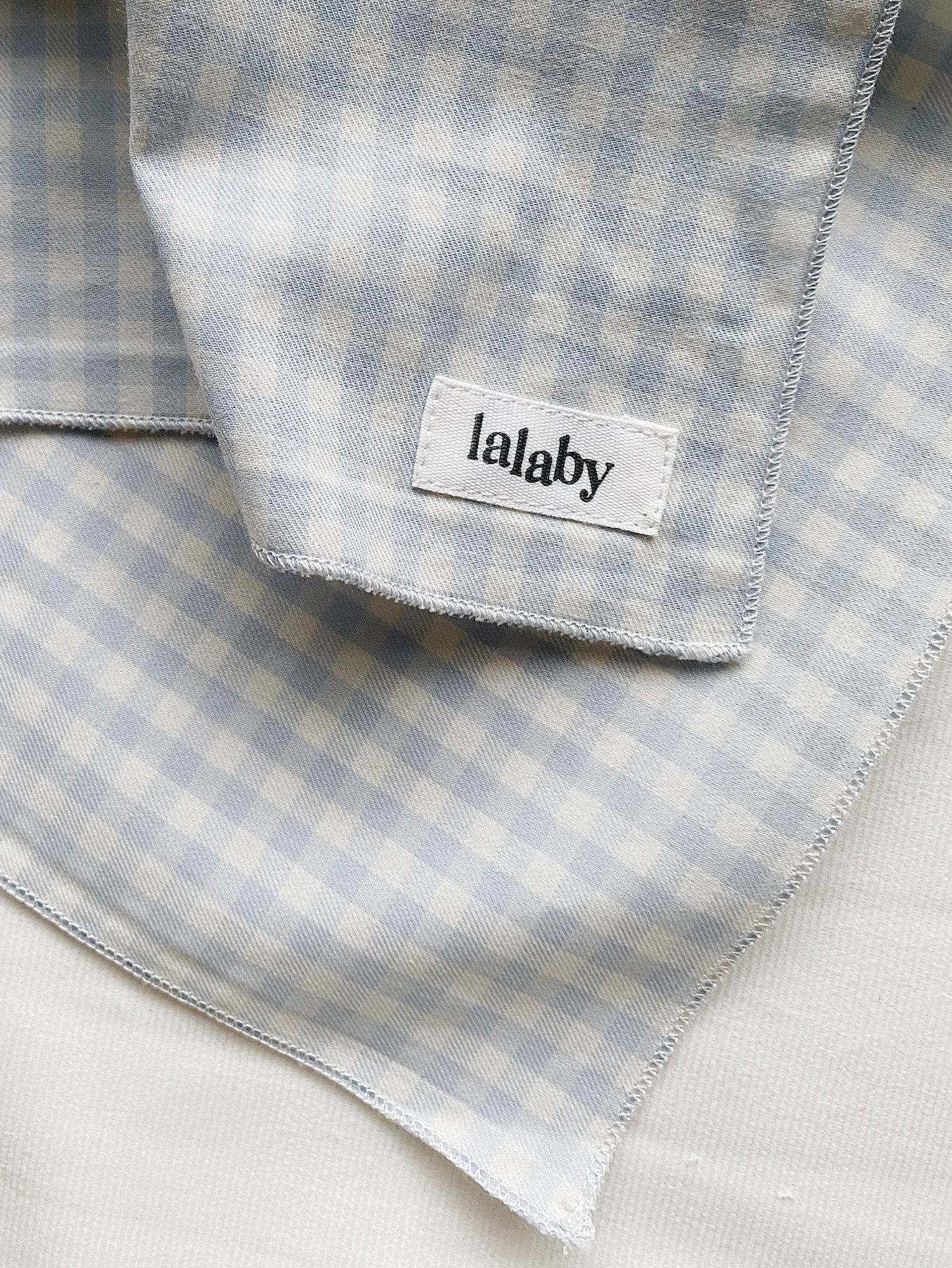 Lalaby • Eddie tørklæde i blå gingham