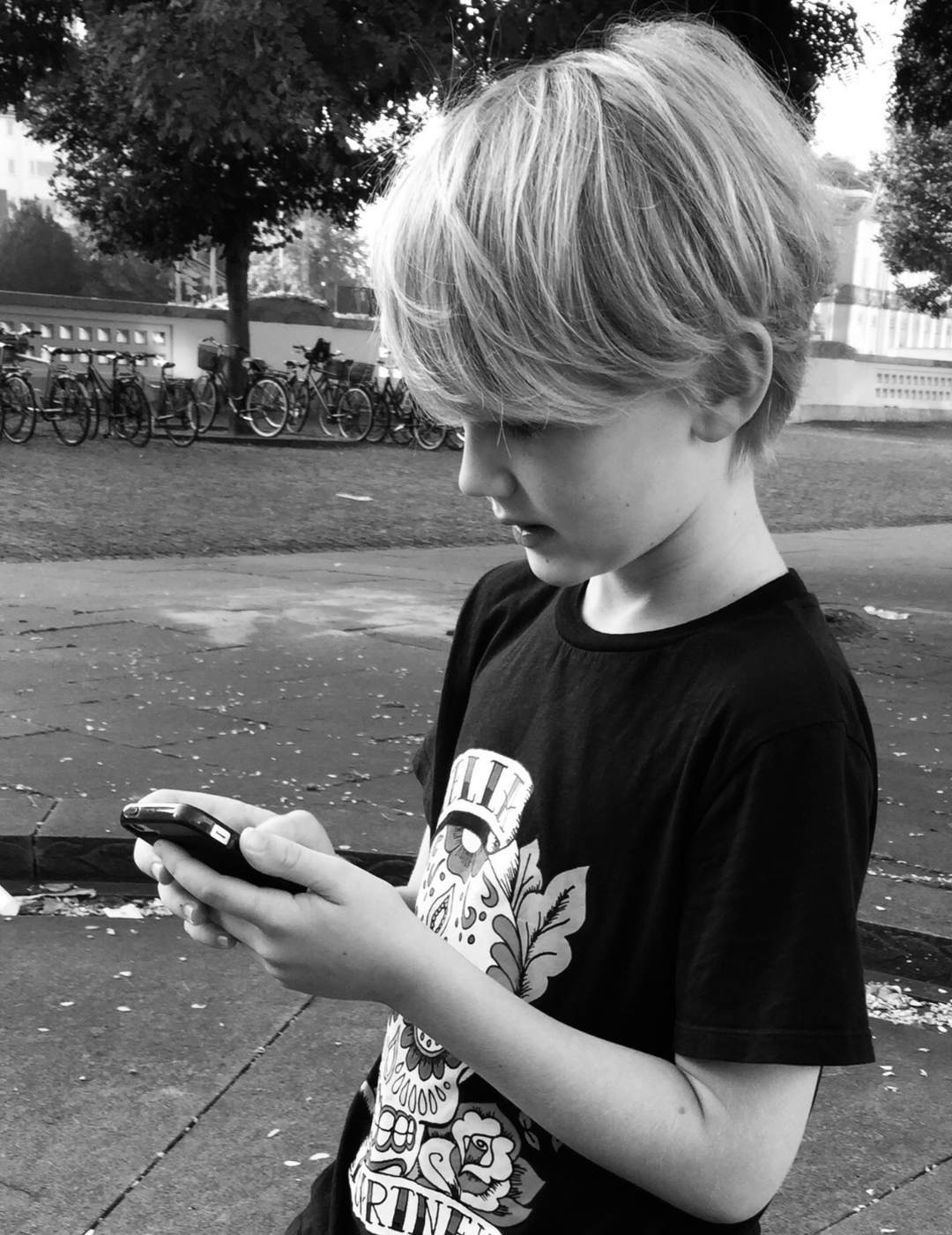 To The Moon Moment: Børns skærmvaner og den første mobil