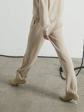 Indlæs billede til gallerivisning Cashmere straight sweatpants i farven trench
