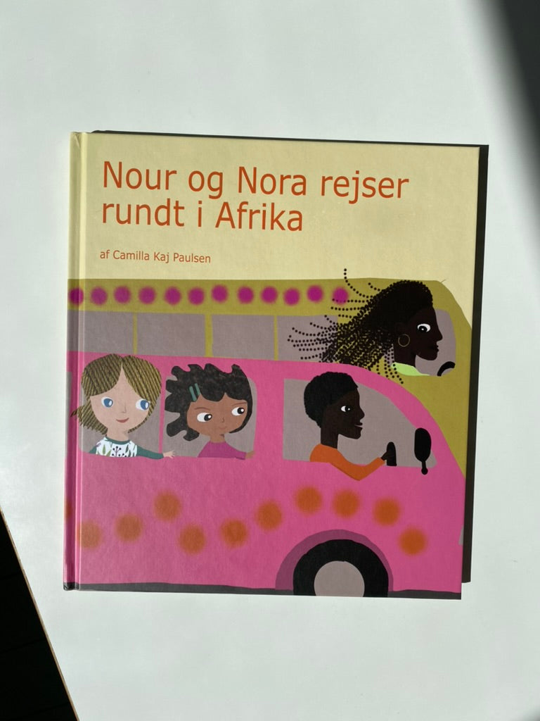 Nour og Nora rejser rundt i Afrika