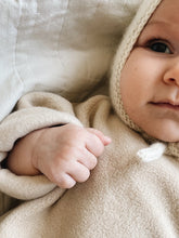 Indlæs billede til gallerivisning Baby cashmere hue - Ivy
