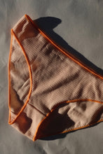 Indlæs billede til gallerivisning Trusser - scallop shell
